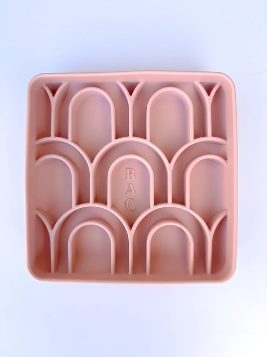 Arco Slow Feeder - Quartz (Limited Edition Color)